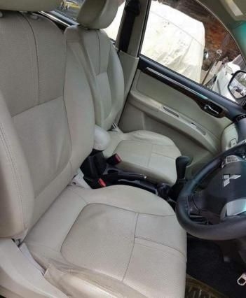 Mitsubishi Pajero Sport 2.5 MT 2013