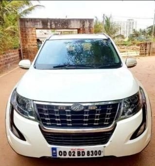 Mahindra XUV500 W11 2019