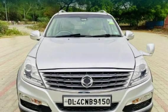 Mahindra Ssangyong Rexton RX7 2013