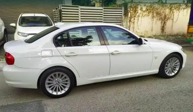 BMW 3 Series 320d 2011