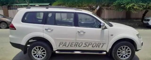 Mitsubishi Pajero Sport 2.5 AT 2015