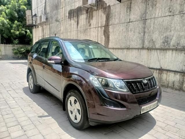 Mahindra XUV500 W6 2016