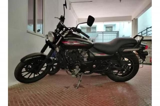 Bajaj Avenger Street 220 2017