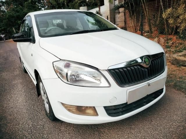 Skoda Rapid AMBITION 1.6 TDI CR MT 2012