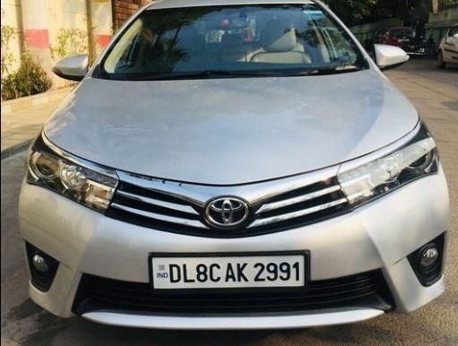 Toyota Corolla Altis 1.8V 2015