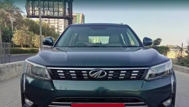 Mahindra XUV300 W8 AMT (O) DIESEL 2019