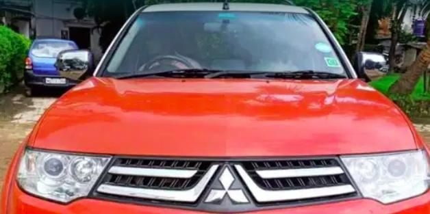 Mitsubishi Pajero Sport 2.5 MT 2015