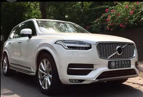 Volvo XC90 Momentum Luxury 2021