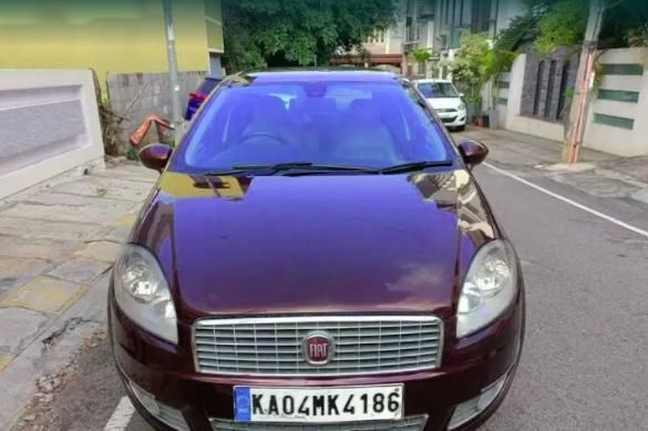 Fiat Linea Emotion 1.3 2012