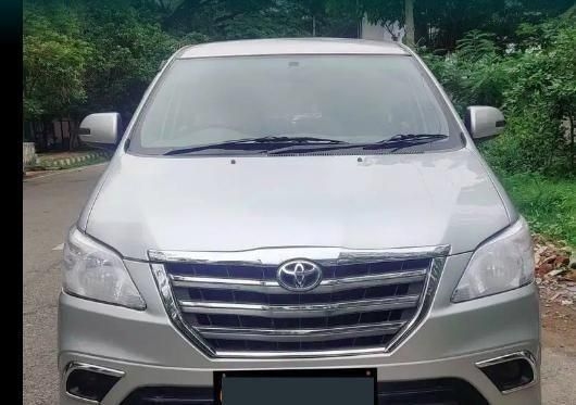 Toyota Innova 2.5 V 7 STR 2013