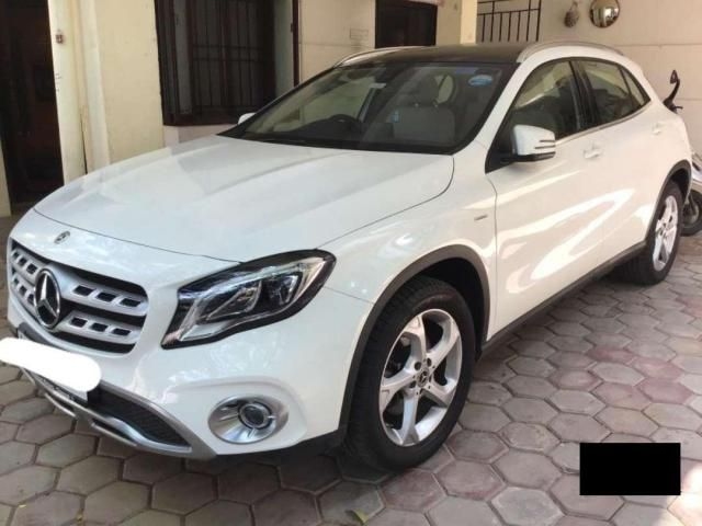 Mercedes-Benz GLA 200 2021