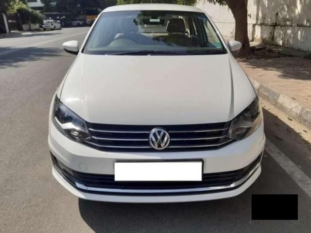 Volkswagen Jetta 2.0L TDI Highline AT 2015