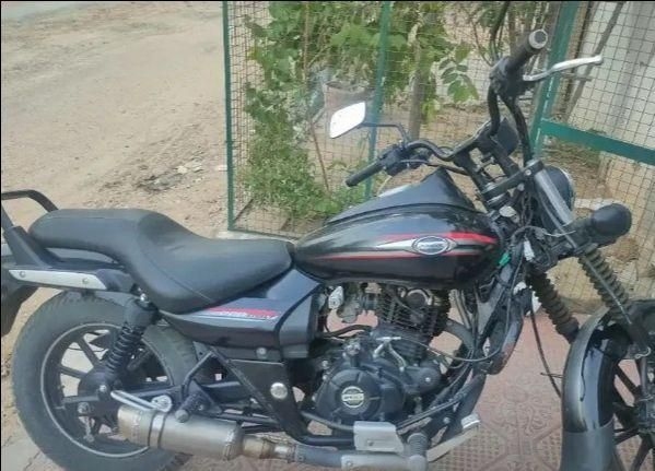 Bajaj Avenger Street 220 2016