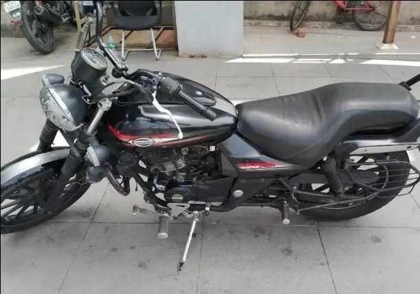 Bajaj Avenger 220cc 2016