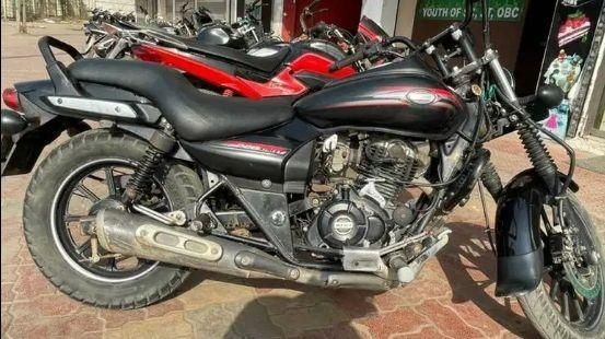 Bajaj Avenger Street 220 2016