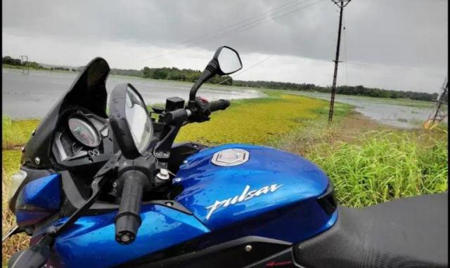 Bajaj Pulsar AS200 2016