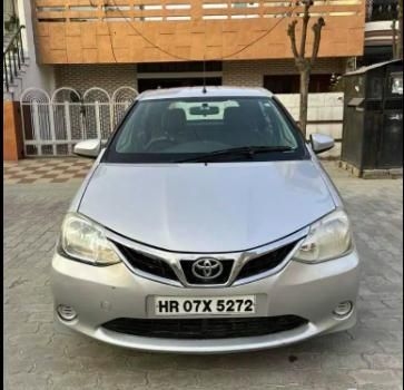 Toyota Etios Cross 1.2 G 2013