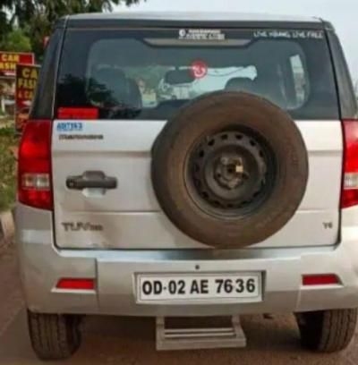 Mahindra TUV300 T4 2016