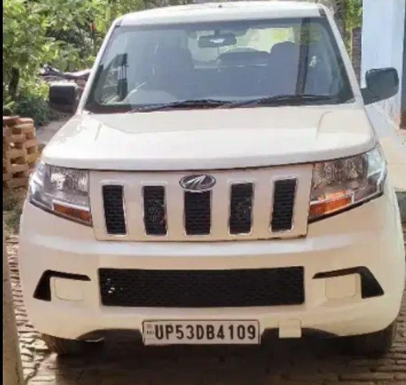 Mahindra TUV300 PLUS P4 2018