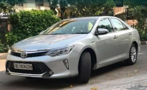 Toyota Camry Hybrid 2016