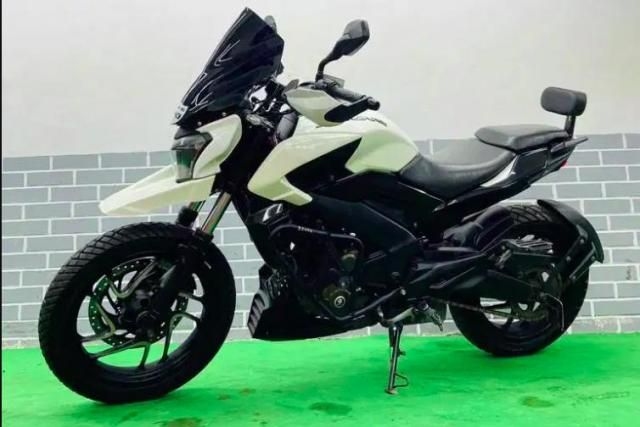 Bajaj Dominar 400 2017