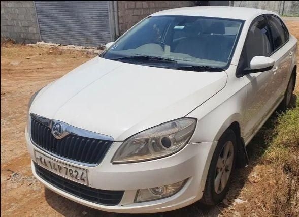 Skoda Rapid 1.6 MPI STYLE PLUS AT 2016