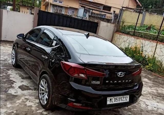 Hyundai Elantra 2.0 SX MT 2019