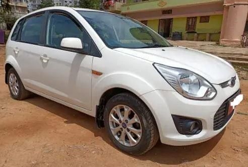 Ford Figo 1.5 TDCI Titanium 2013