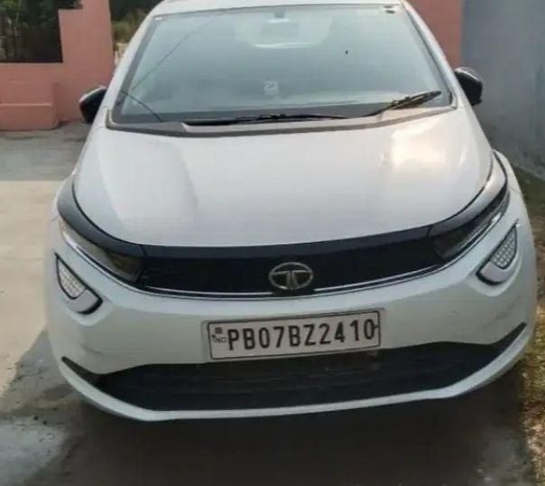 Tata Altroz XM Petrol 2021