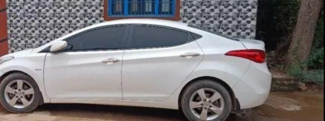 Hyundai Elantra 1.6 SX MT 2012