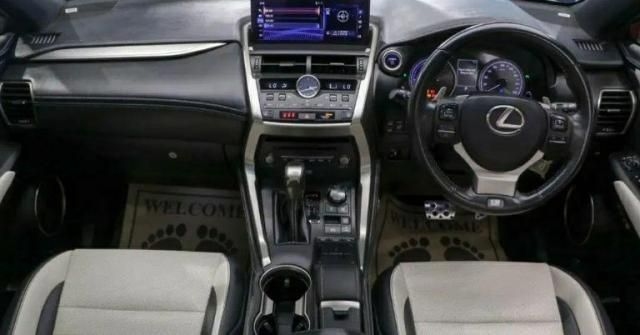 Lexus NX 350h Exquisite 2022