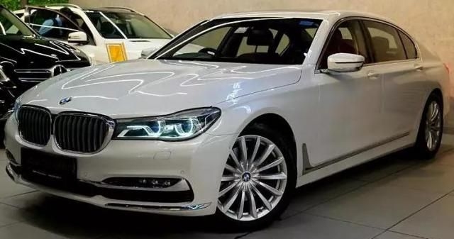 BMW 7 Series 740Li 2010