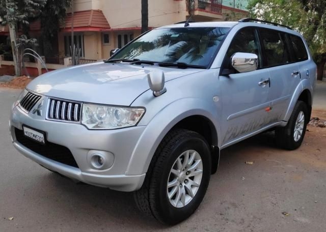 Mitsubishi Pajero Sport 2.5 MT 2013