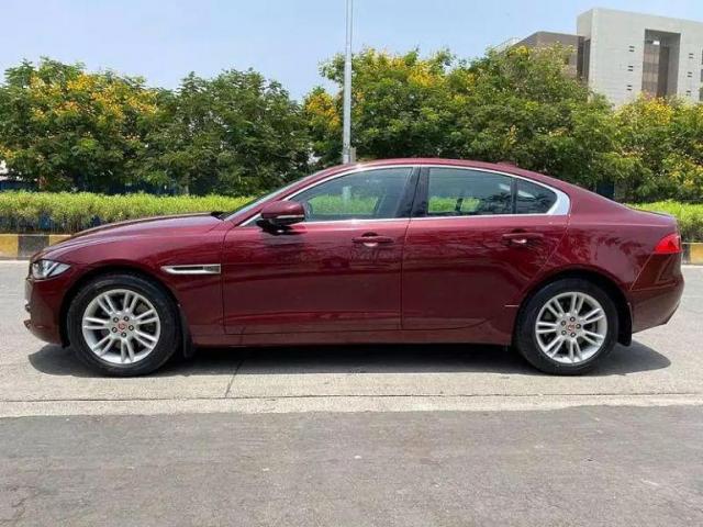 Jaguar XE SE Petrol 2021