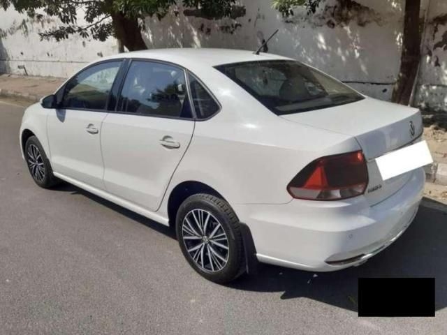  Volkswagen Vento 1.2 TSI Highline  AT 2015