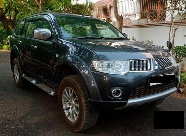 Mitsubishi Pajero Sport 4x4 MT 2015