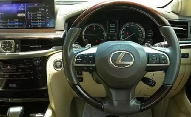 Lexus ES 300H 2019