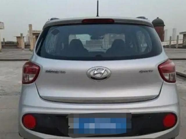 Hyundai Grand i10 1.2 Sportz (O) AT 2018