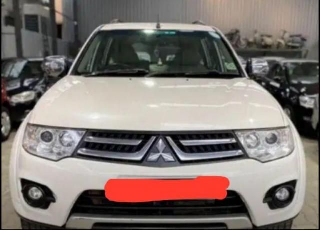 Mitsubishi Pajero Sport 4x4 MT 2015