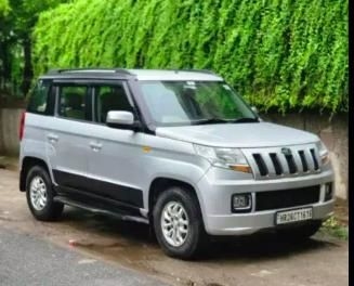 Mahindra TUV300 T8 AMT 2015