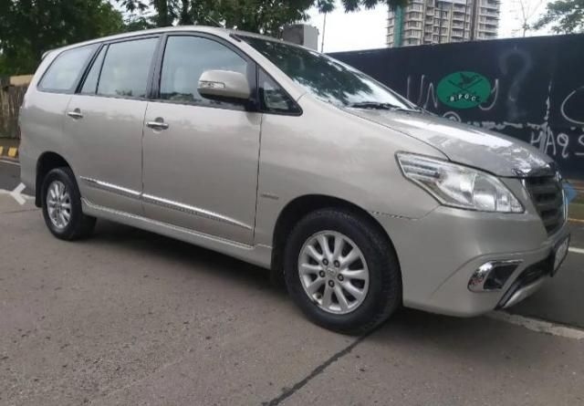 Toyota Innova 2.5 VX 7 STR BS IV 2014