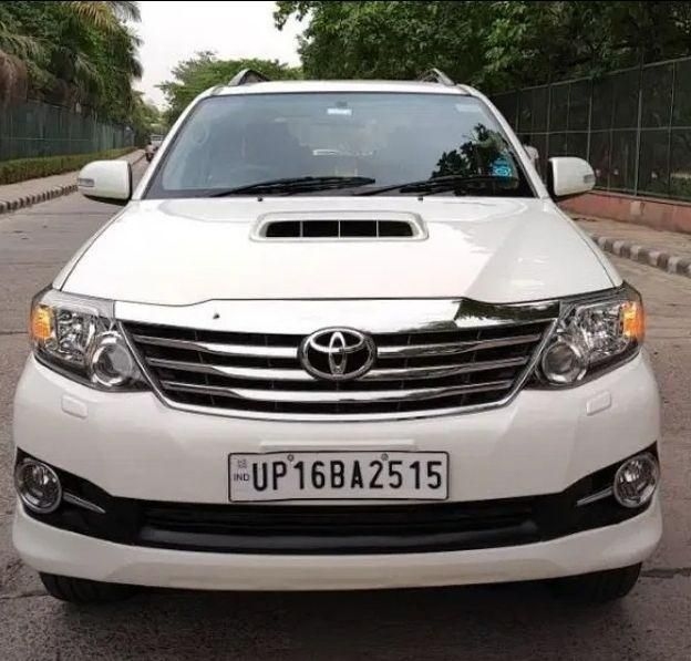 Toyota Fortuner 3.0 4x2 MT 2015