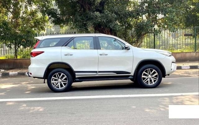 Toyota Fortuner Legender 2.8 4x2 AT 2021