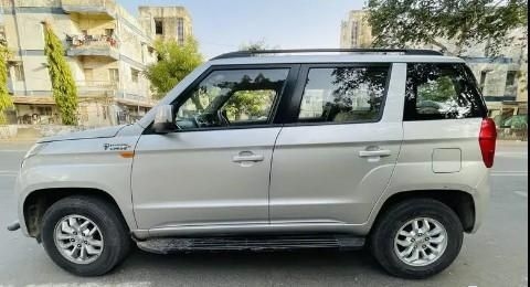 Mahindra TUV300 T8 mHAWK100 2016