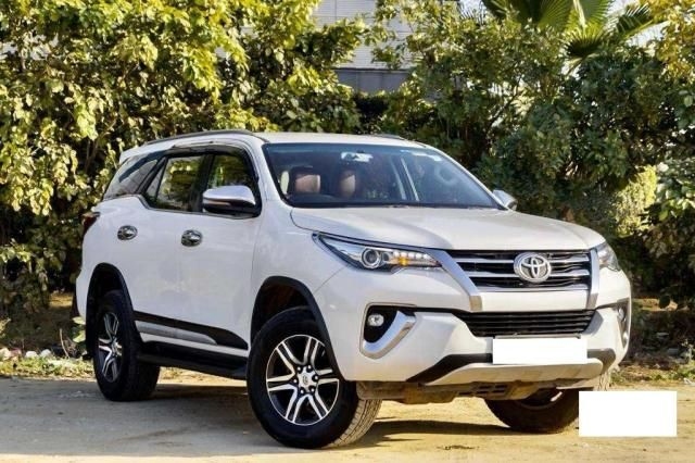 Toyota Fortuner Sportivo 4x2 AT 2015