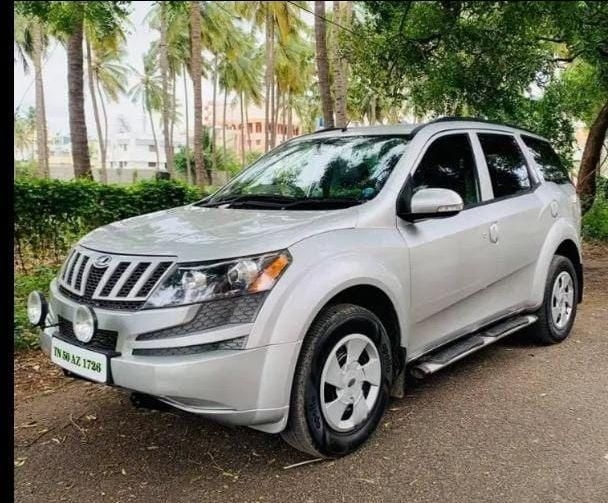 Mahindra XUV500 W4 2015