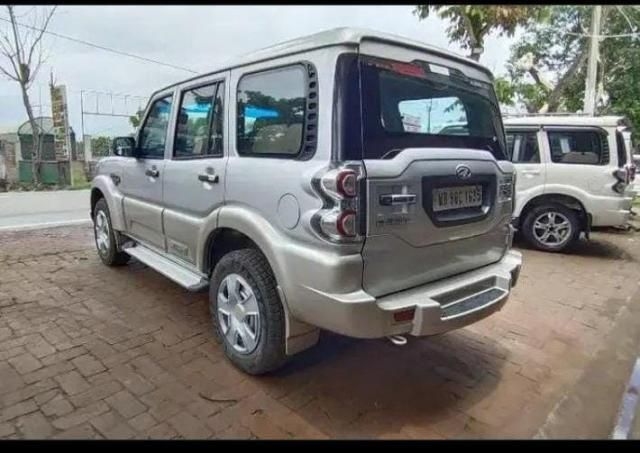 Mahindra Scorpio S4 Plus 2017