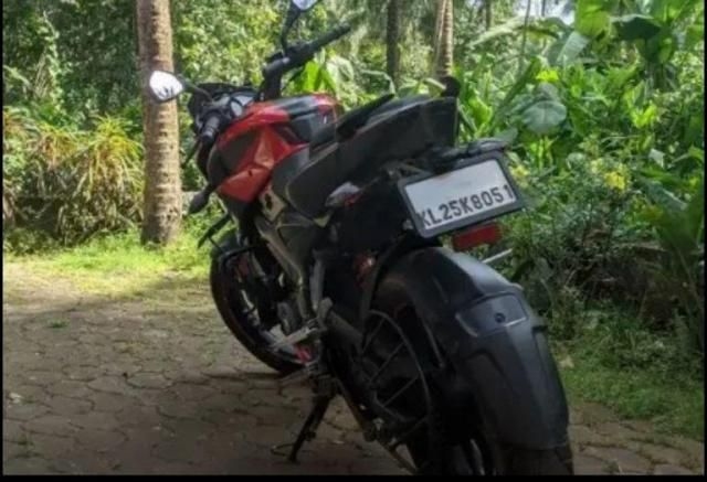 Bajaj Pulsar NS200 2017