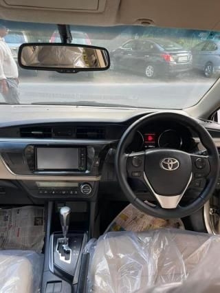 Toyota Corolla Altis 1.8 G AT 2014