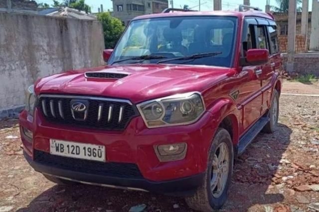 Mahindra Scorpio S10 2015